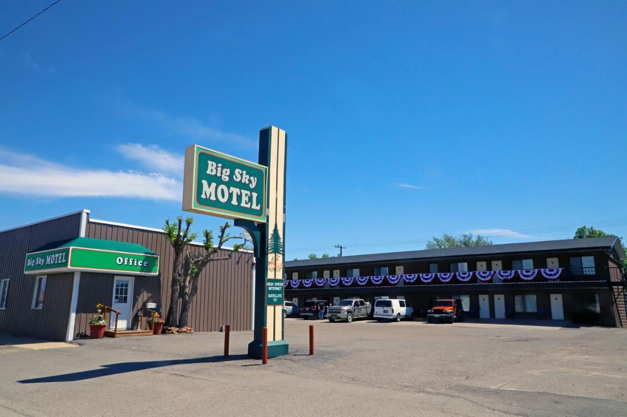 Big Sky Motel Roundup ภายนอก รูปภาพ